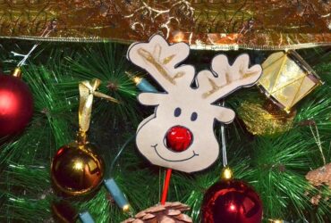 Adorno navideño de rodolfo el reno